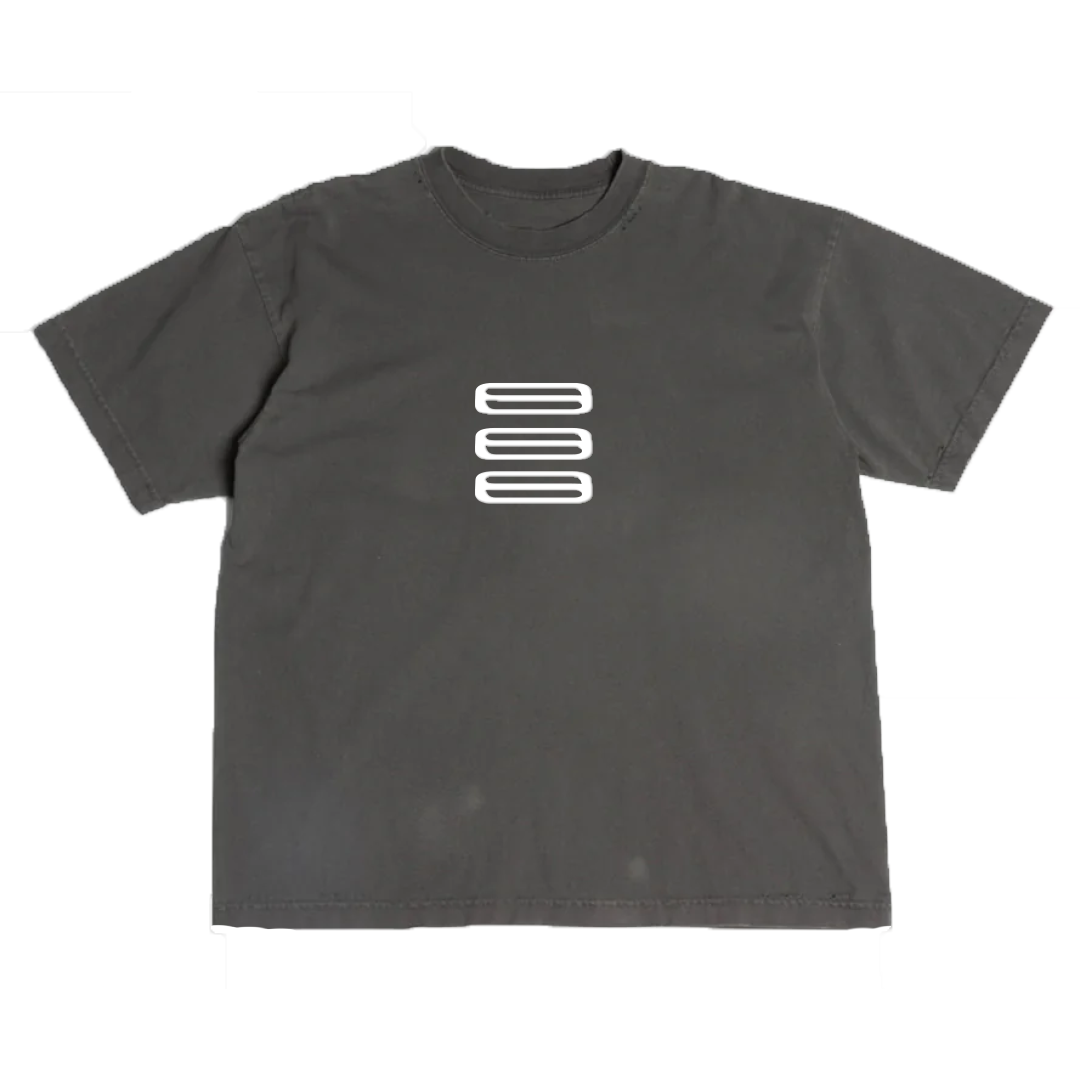 TRIPLE S DISTRESSED TSHIRT